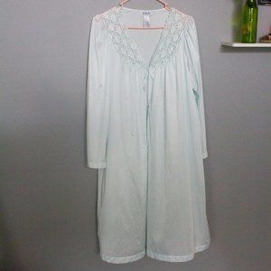 Vanity Fair - Size Med Vintage Night Gown 1960s